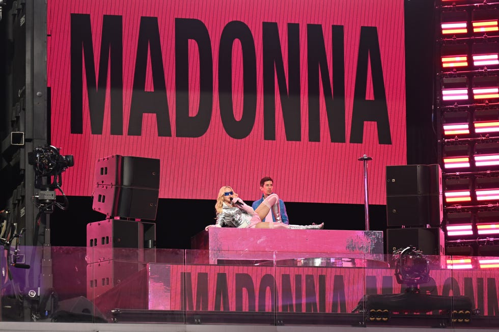 Madonna během koncertu na Times Square