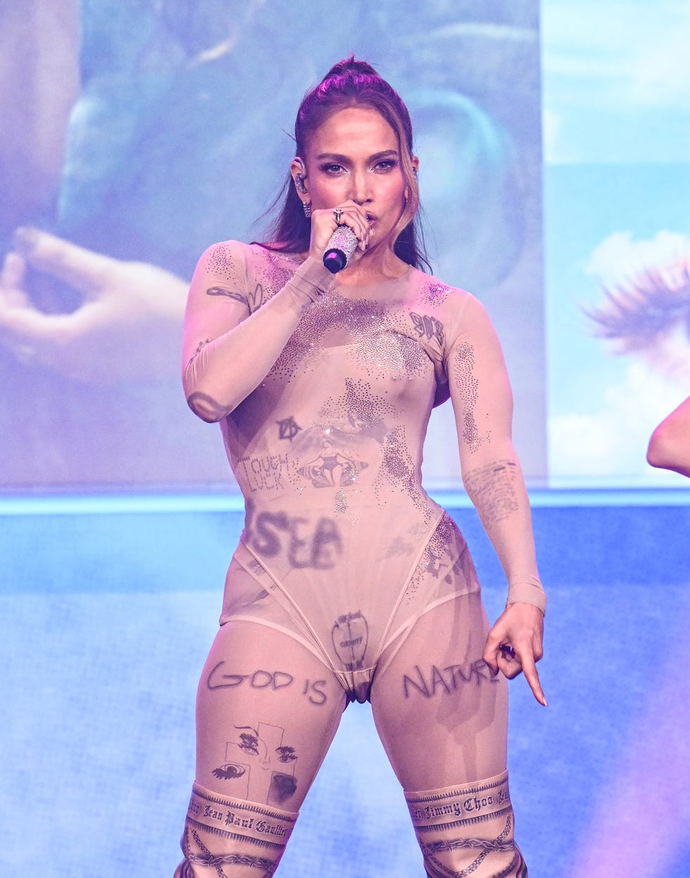 Jennifer Lopez na Obsessed Fest v Los Angeles