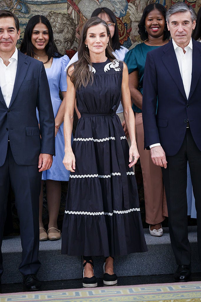 Královna Letizia s univerzitními studenty v paláci Zarzuela